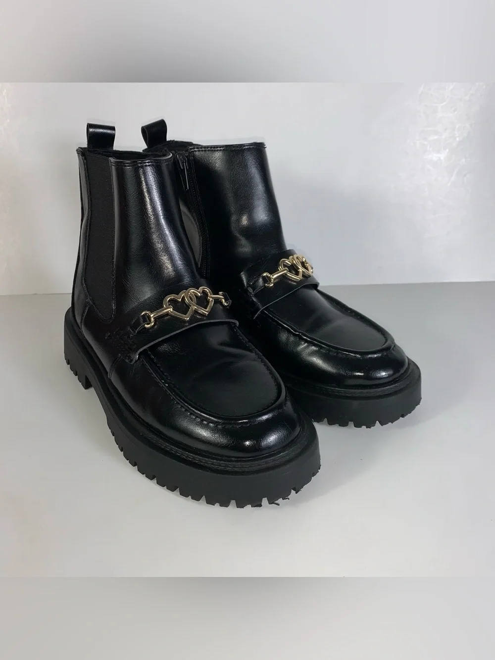 Zara patent finish  chelsea ankle booties  with heart chain detail 36 EU, 5.5 US